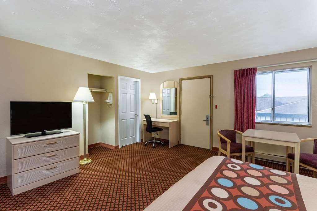 Super 8 By Wyndham Marysville/Port Huron Area Exterior photo