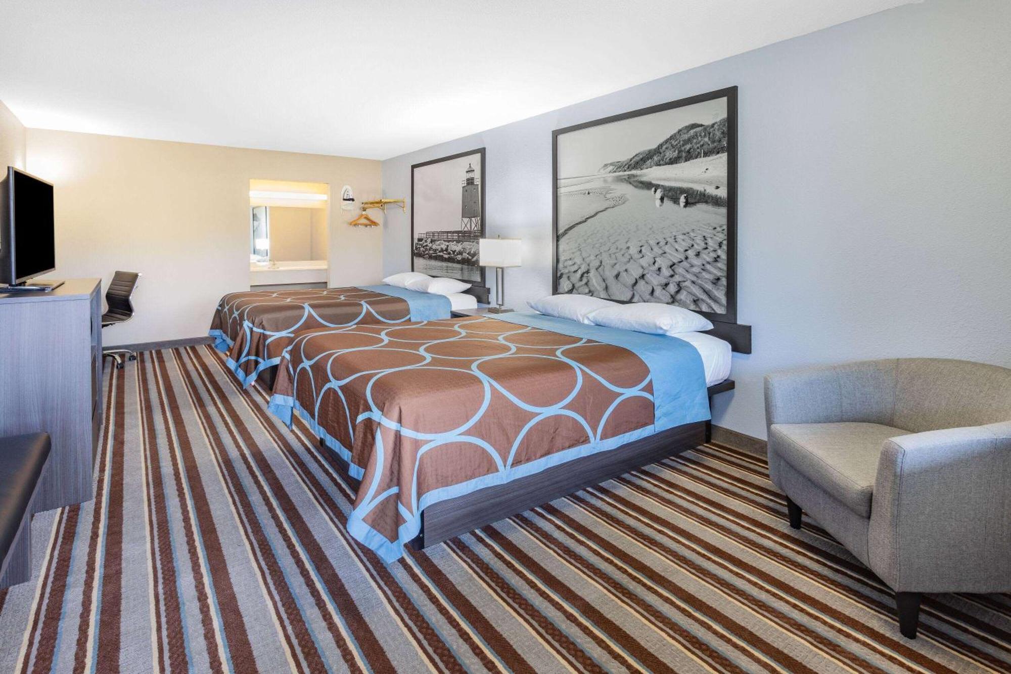 Super 8 By Wyndham Marysville/Port Huron Area Exterior photo