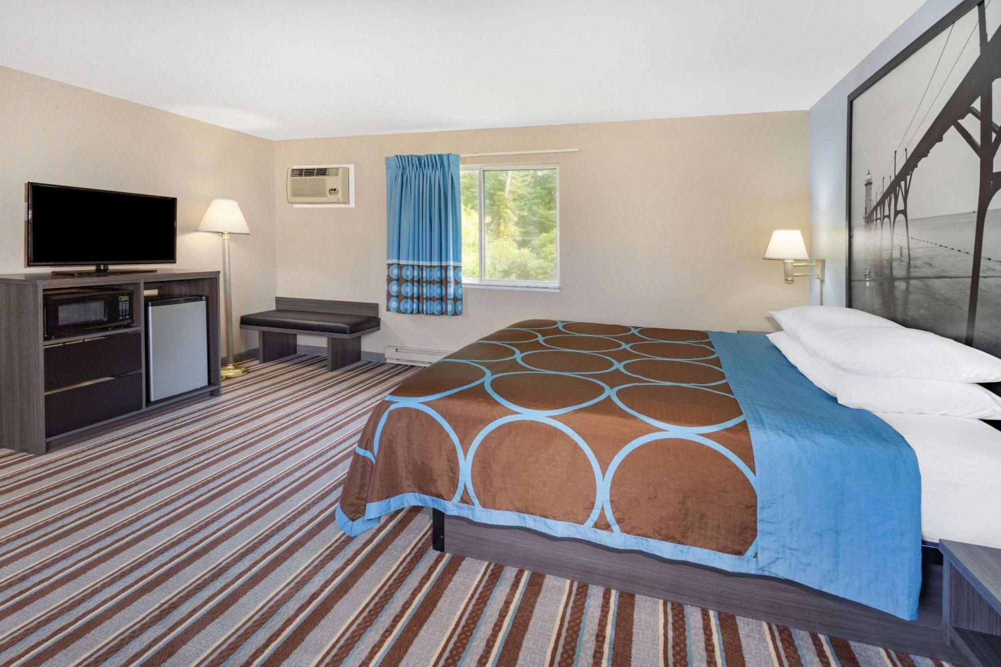 Super 8 By Wyndham Marysville/Port Huron Area Exterior photo