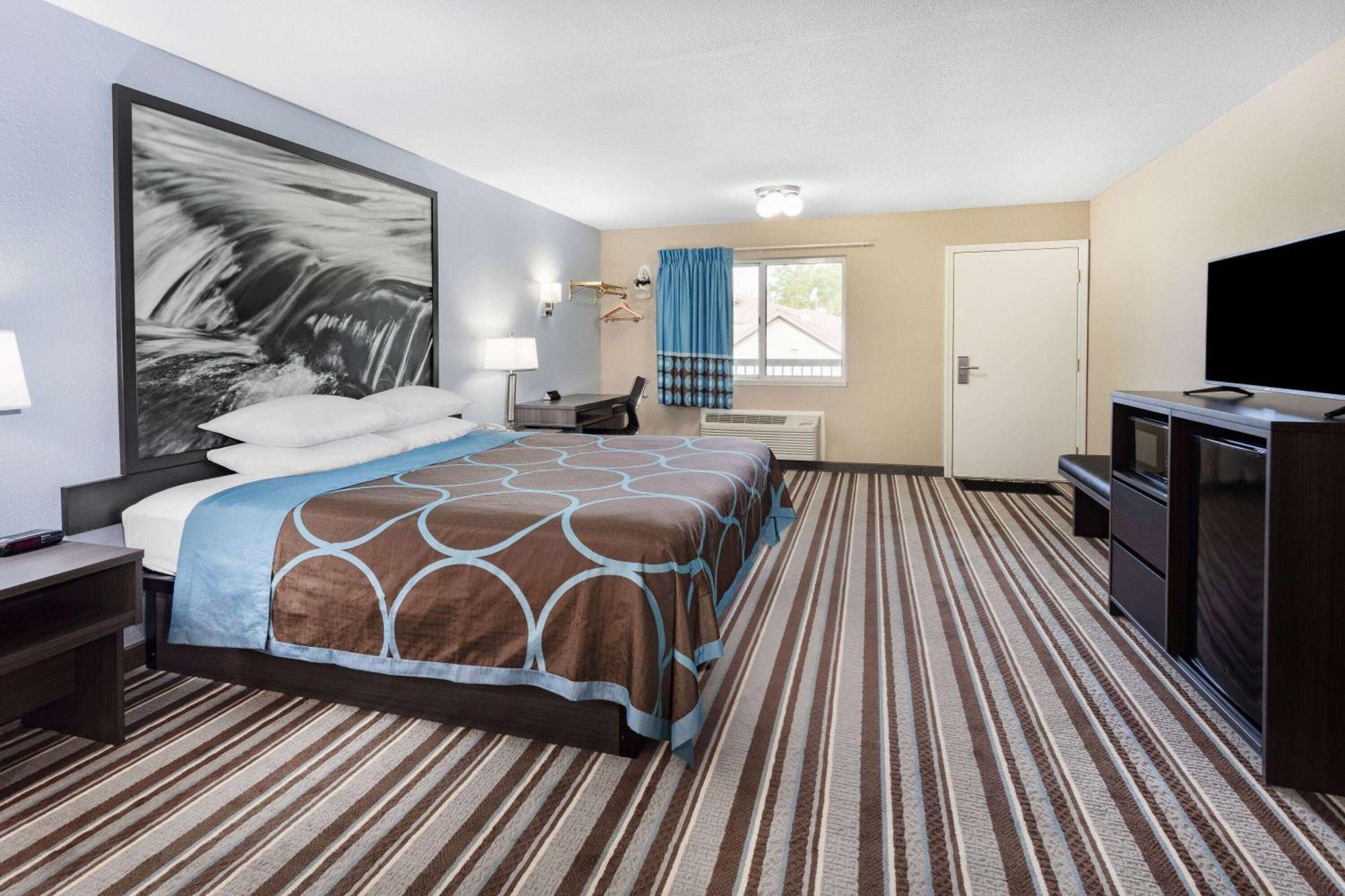 Super 8 By Wyndham Marysville/Port Huron Area Exterior photo