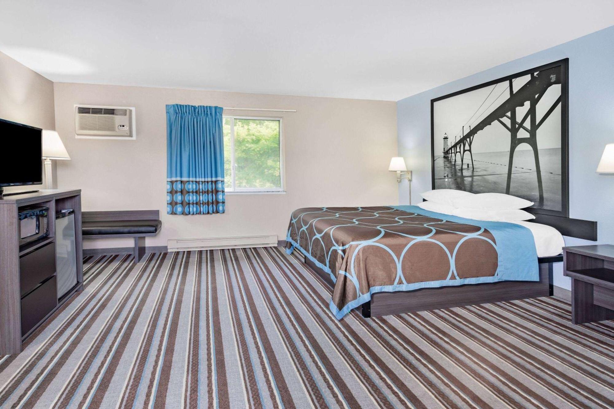 Super 8 By Wyndham Marysville/Port Huron Area Exterior photo