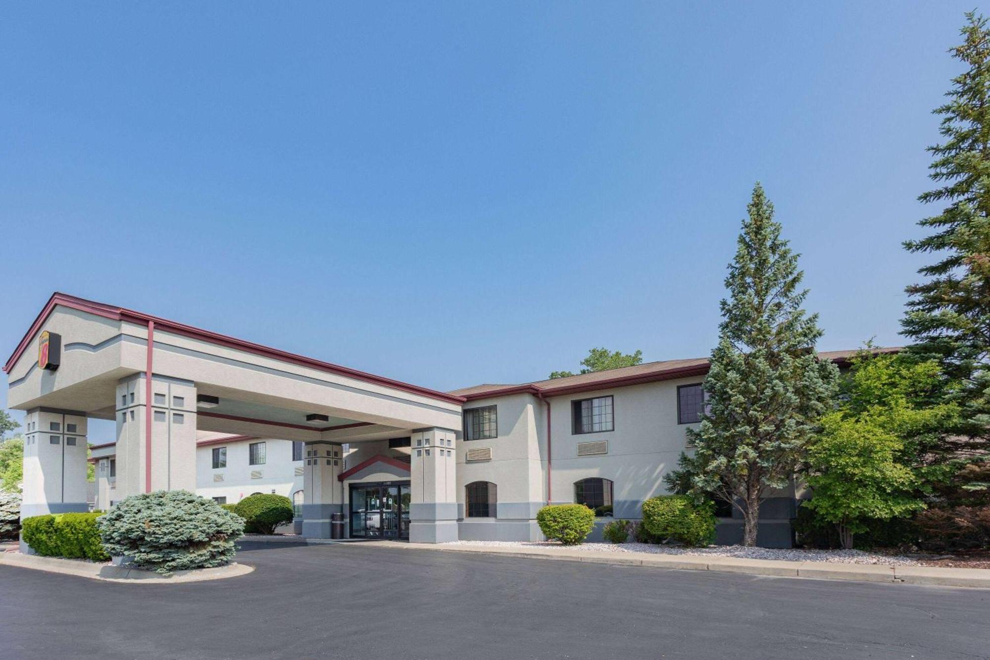 Super 8 By Wyndham Marysville/Port Huron Area Exterior photo
