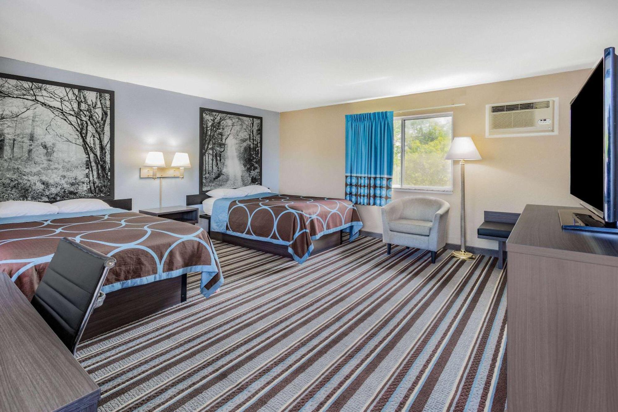 Super 8 By Wyndham Marysville/Port Huron Area Exterior photo